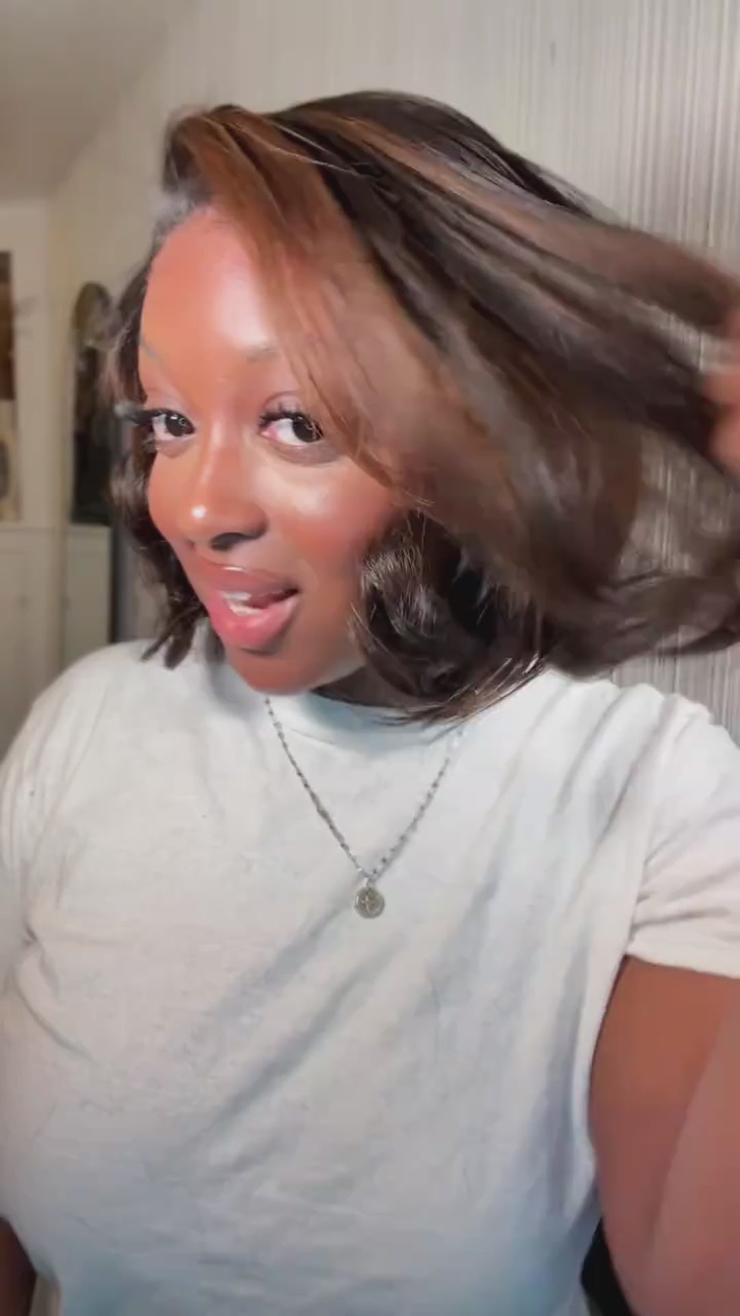 Moshe Side Part Bleached Knots Blow Out Layer Cut Bob Straight Wigs Glueless Lace Natural Look 200% Density